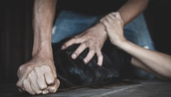 UŽAS! GRUPNO SILOVANJE U NIŠU Četvorica se iživljavala nad devojkom u niškom kafiću!