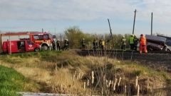 NA DANAŠNJI DAN U SUDARU VOZA I AUTOBUSA U DONJEM MEĐUROVU POGINULO OSAM PUTNIKA Godišnjica stravične nesreće kod Niša!