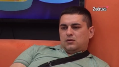 OTAC MU JE BOGATI ROĐAK! Bebica izmislio čak i roditelje, dovodi se u pitanje njegov identitet!