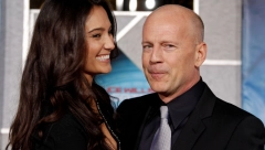 DIJAGNOZA BRUSA VILISA BILA JE ŠOK ZA NJEGOVU MLADU SUPRUGU Deca su im još uvek mala, a Ema se trudi da bude jaka i pribrana