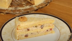 JEDNOSTAVNA, A SAVRŠENA Snežna ruska torta, budi sećanje na detinjstvo