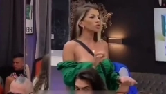 TU SAM ZA PRUŽANJE USLUGA, JA SAM SE*SUALNA RADNICA! Dalila izgovorila ono što misli cela nacija, nastao muk u Beloj kući! (VIDEO)