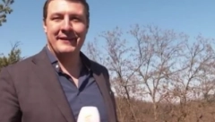 GLUMAC ZAGRADIO PORODIČNI ZAMAK! Zvezda "Igre sudbine" na selu stvorio raj, gradi bazen od nekoliko metara, a evo kako sve izgleda! (FOTO)