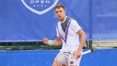 SRBIN JAČI OD KIŠE, DVA PREKIDA I DOMAĆEG TENISERA Međedović posle drame do velikog uspeha i titule u Austriji