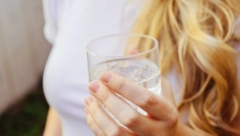 DOKTORKA NATALIJA UPOZORILA Ako ne pijete dovoljno vode, srce ne može pravilno da pumpa KRV, ovo vodi do smrtonosne bolesti!