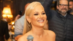 VELIKE LJUBAVI ZAVRŠAVAJU SE RASKIDOM! Pevačica je na desetogodišnjicu veze raskinula veridbu i otkazala venčanje!