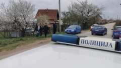 POKUŠAO DA SILUJE KOMŠINICU U UZDINU Određen pritvor osumnjičenom za nedozvoljene polne radnje