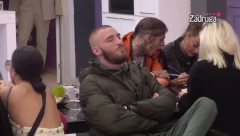 TI SI NAJLOŠIJA OSOBA OVDE Anđelo bez dlake na jezku isprozivao Mensura, on tvrdi da je i dalje najjači