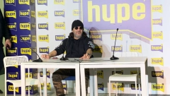 ONO ŠTO ZNATE O MENI JESTE DA NIŠTA NIJE NEMOGUĆE Aca Lukas otkrio detalje o filmu koji se snima o njemu, a ovaj glumac će igrati folkera