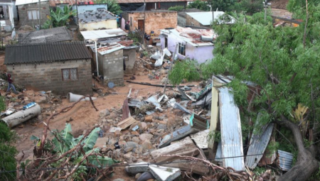 UŽASNO NEVREME ŠIROM ZEMLJE Omiljeno srpsko letovalište na udaru nezapamćene oluje (VIDEO)