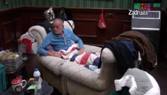 TRESE SE PAB Mića i Anđela zaratili zbog spavanja, pa rekli sve i svašta jedan drugome