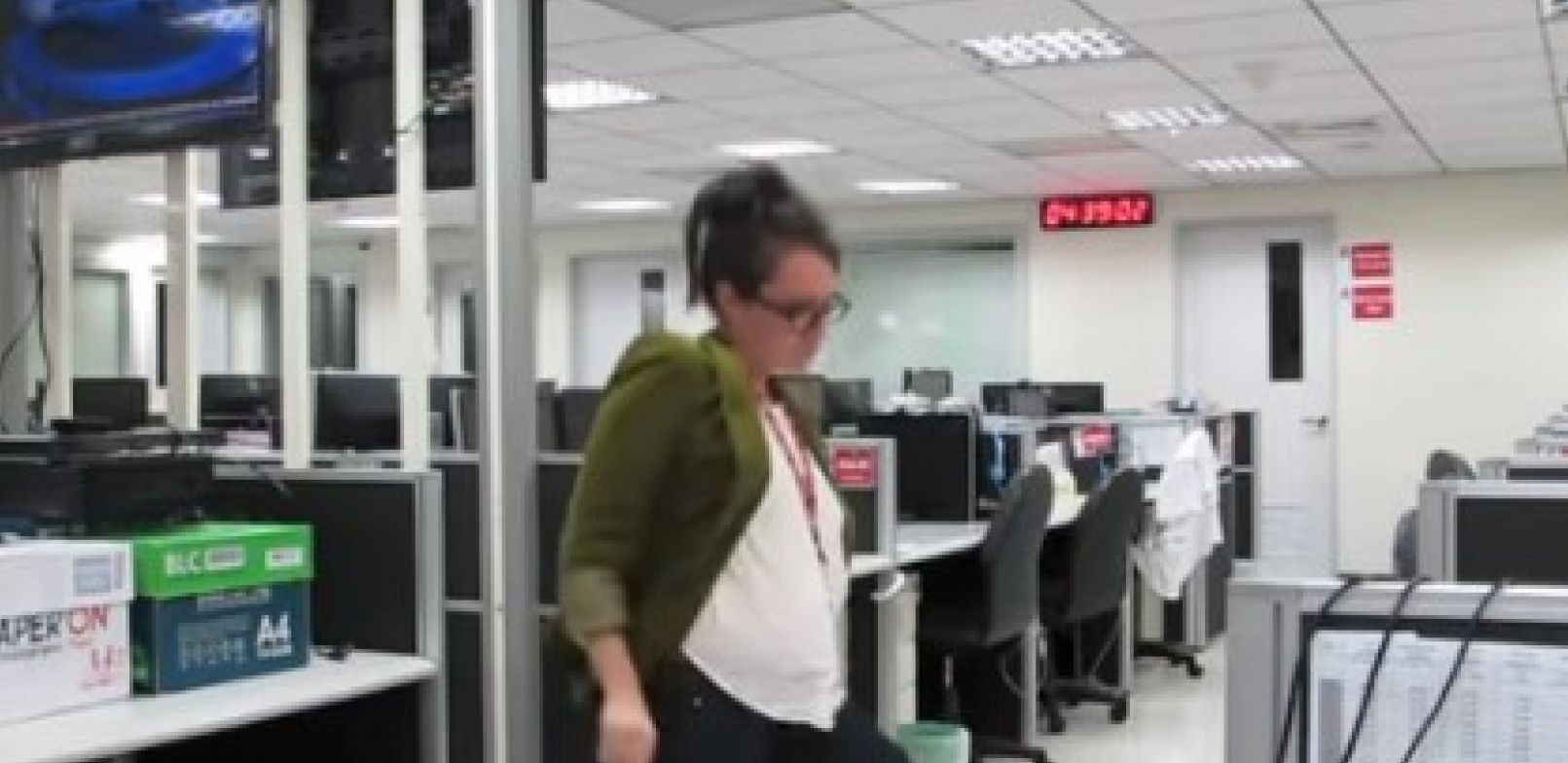 PRVO DOBILA OTKAZ, PA DRSKO PISMO OD ŠEFA Samohrana majka u suzama zbog bezobrazluka kompanije