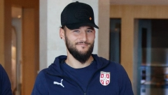 GUDELJ PRIVLAČI PAŽNJU BROJNIM TETOVAŽAMA Srpski fudbaler se "skinuo" i pokazao šta je sve iscrtao po telu (FOTO)