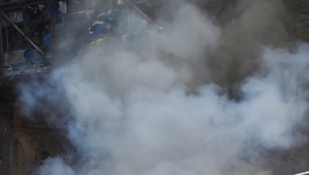 GRANATIRANO NAJVEĆE HEMIJSKO POSTROJENJE U UKRAJINI Četiri civila su ubijena, a troje njih ranjeno