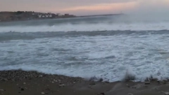 CRVENI METEOALARM ZBOG OLUJNE BURE Zbog nevremena zatvoren autoput, haos na hrvatskom primorju