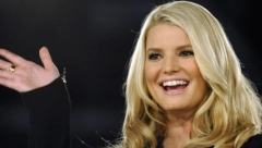 "OVA OSOBA JE NEPREPOZNATLJIVA VERZIJA MENE" Džesika Simpson podelila sliku iz perioda borbe sa zavisnošću