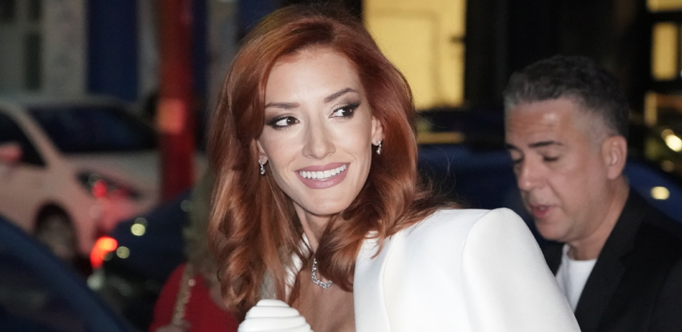IMATE NOGE OD MILION DOLARA Pomirili se Jovana Joksimović i Šešelj