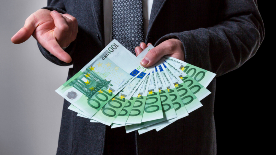 KADA NAS ČEKA KOLAPS EVRA? Ekspert o mogućem urušavanju valute EU