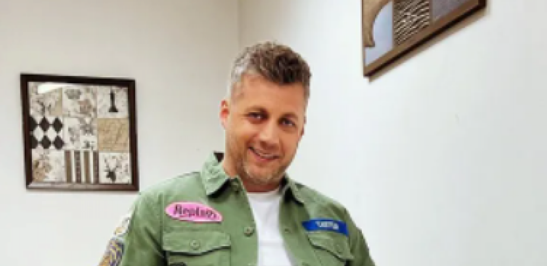 TO JE KRST KOJI SAM MORAO DA NOSIM Pevač nikad iskrenije o teškom detinjstvu, pa priznao šta mu je najviše nedostajalo