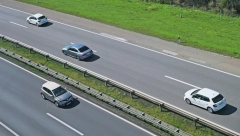 (SPISAK) U SRBIJI JE NA SNAZI NOVI SISTEM KONTROLE BRZINE Na 50 lokacija duž auto-puta kamere koje snimaju vezivanje pojaseva i korišćenje mobilnih tokom vožnje!