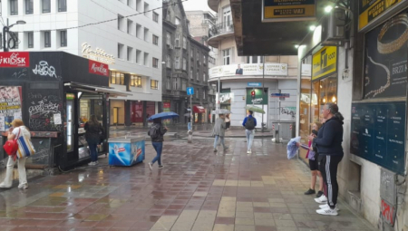 STIŽE NEVREME SA SEVERA SRBIJE Pljuskovi sa grmljavinom će zasuti Beograd