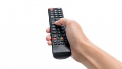 STVARI O KOJIMA NIKADA NE RAZMIŠLJAMO Da i znate zašto je jedno dugme na daljinskom upravljaču ispupčeno?