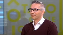 OVO JE ŽENA POZNATOG VODITELJA Dejan Pantelić je juče napustio televiziju, borio se sa tumorom A ONA MU JE BILA NAJVEĆA PODRŠKA