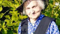 SIBIRSKA TRAVARKA IMA 81. GODINU, TVRDI DA JE OVA BILJKA NAJLEKOVITIJA: Zbog nje nije odavno popila nijedan lek