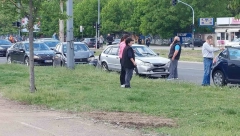 LANČANI SUDAR KOD KLINIČKOG CENTRA U nesreći učestvovalo tri vozila