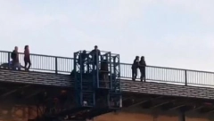 ŽENA SKOČILA SA MOSTA Horor kod Borskog jezera