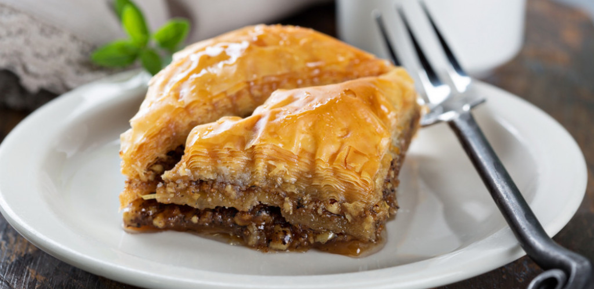 TOPI SE U USTIMA Napravite domaću baklavu sa orasima