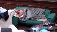 IGRA MAČKE I MIŠA Dejan beži od Aleks, a evo pored koga je našao svoj mir