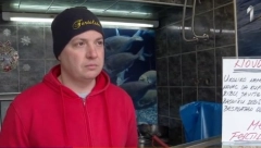 SVAKA ČAST LJUDI "Ko nema novca, dobiće besplatan obrok", natpis u izlogu ribarnice na Kaleniću potvrđuje da ovaj grad ima dušu
