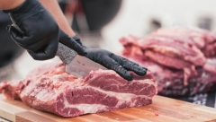 NIKADA NE KUPUJTE MESO NA RASPRODAJI: Nutricionistkinja upozorava na šta da obratite pažnju u mesarama