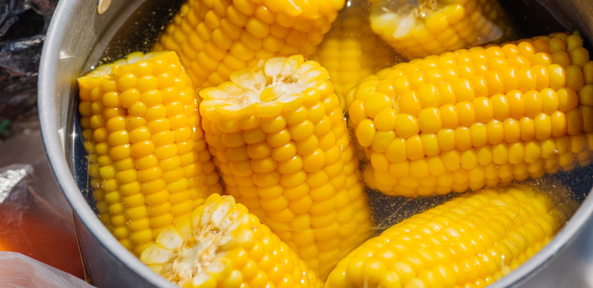 SKUVAJTE KUKURUZ ZA SAMO 10 MINUTA Samo dodajte 1 sastojak – brže i bolje od ovog ne može