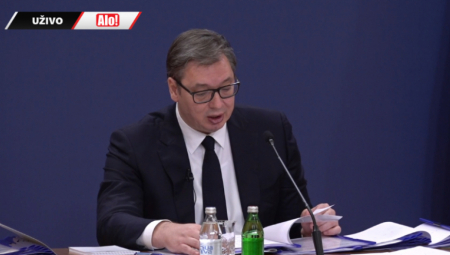 FINANSIJE POD KONTROLOM ZAHVALJUJUĆI DISCIPLINI Vučić: Pomagali smo građane, ali je inflacija 99 odsto uvezena
