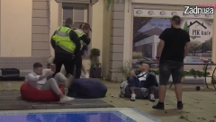 OSMAKČIĆ NASRNUO NA VIKI! Marko psovao dete Mitrovićevoj i pretio da će je ubiti, užasne scene u rijalitiju zaprepastile javnost (VIDEO)