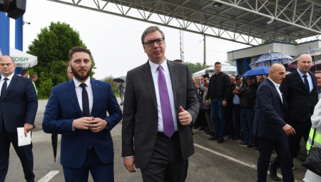 GOVORIĆE SE O ZAPADNOM BALKANU I UKRAJINI Predsednik Vučić večeras na radnoj večeri u Briselu