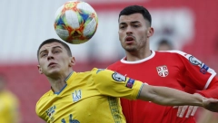 REPREZENTACIJA UKRAJINE PREDSTAVILA NOVI DRES Na njemu i zastava Srbije (FOTO)