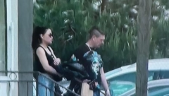 ALEKSANDRA MLADENOVIĆ U VEZI SA OVIM POZNATIM PEVAČEM Sve kriju od javnosti, ali kamere su ih uhvatile (FOTO)