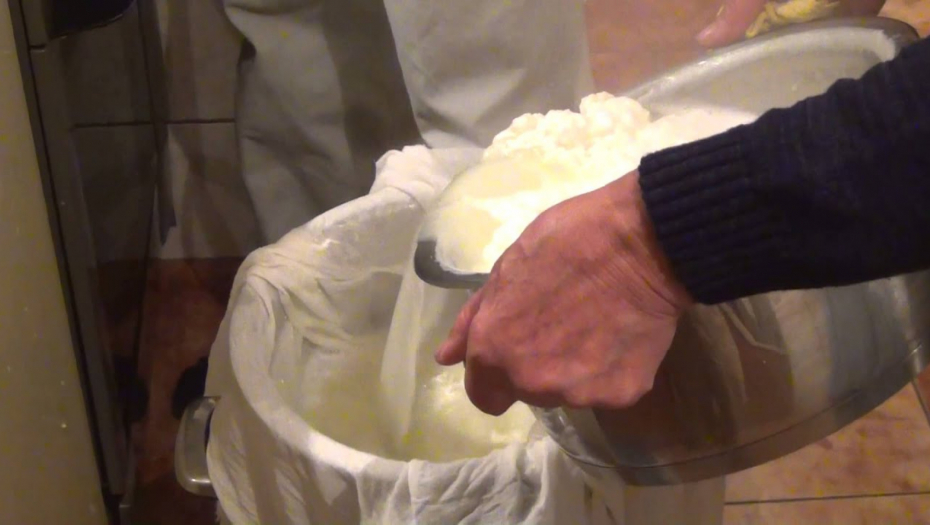 NAŠE BAKE SU ZNALE ZA OVAJ LEK Samo 50 grama jedne namirnice dnevno izbacuje sve toksine