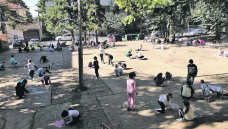 UPIS PRVAKA Ove godine 65.000 đaka prvi put sedaju u klupe