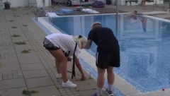 NE ODUSTAJE Matora ponovo pokušala da priča sa MC Aleks, pa dobila odgovor koji joj se nije dopao