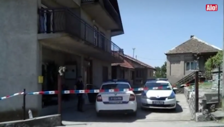 SLAVOLJUB ZAKLAO SNEŽANU, PA SE KRIO U ŠPAJZU Policija upala u kuću, ubica shvatio da nema gde i prerezao sebi vrat