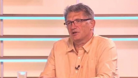 ŽELE SLOM VUČIĆA "U Srbiji deluju grupe za pritisak - partije i pokreti kojima je jedini program da su protiv predsednika Srbije" (VIDEO)