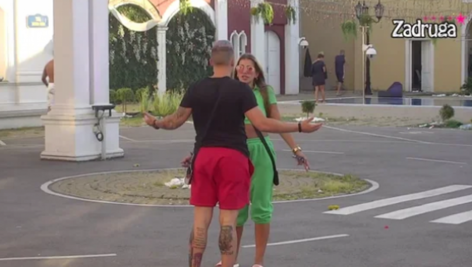 UNOSILI SE JEDNO DRUGOM U FACU Brutalna svađa Dalile i Karića, orilo se imanje (VIDEO)