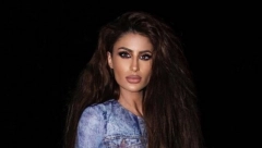 NIKAD VRELIJE IZDANJE Pevačica uvija kukovima ispred vile na Dedinju (VIDEO)