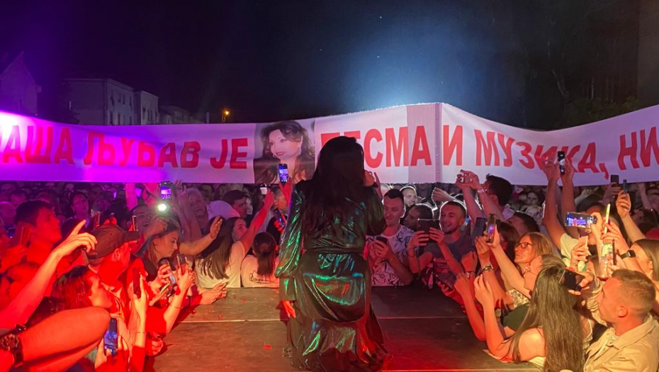 PAO JOŠ JEDAN REKORD Kolaps u Crvenki zbog koncerta Dragane Mirković