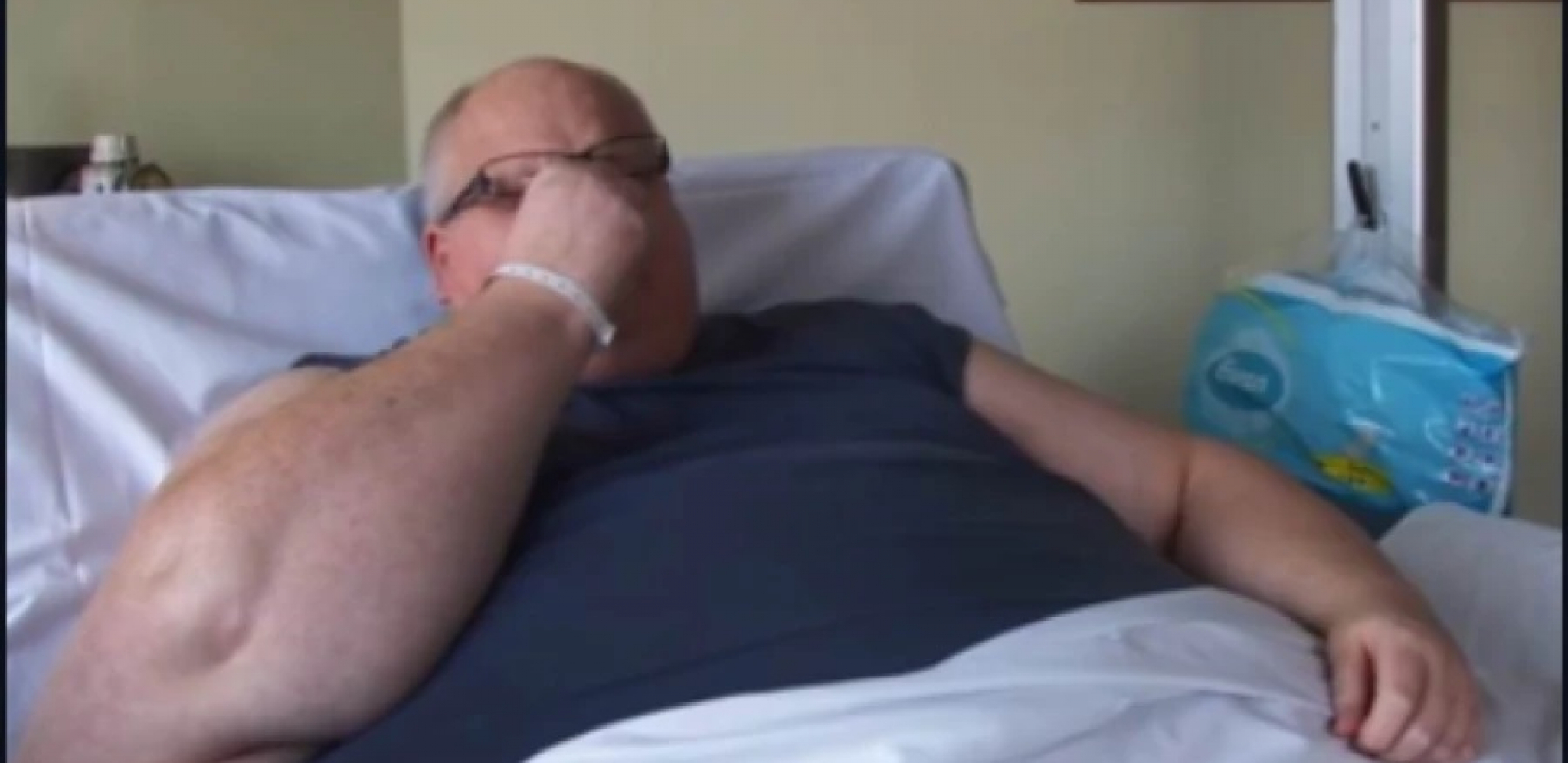 ISPOVEST NAJDEBLJEG ČOVEKA NA SVETU: Imao je preko 500 kilograma, zube je čupao klještima, a pozliće vam kada vidite koliko čokolade je dnevno jeo