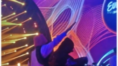 JEZIVO, TRAŽE SE SANKCIJE Ukrajinski pobednici na Evroviziji pokazali Hitlerov pozdrav, isplivali skriveni kadrovi (FOTO)